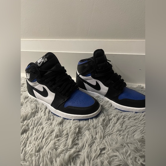 Women’s Nike Air Jordan 1 Retro High OG Royal Toe - Picture 5 of 5
